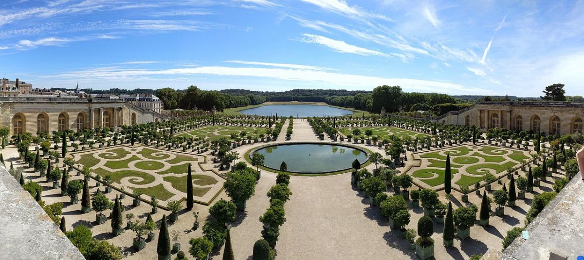 Hagene i Versailles er i Frankrike